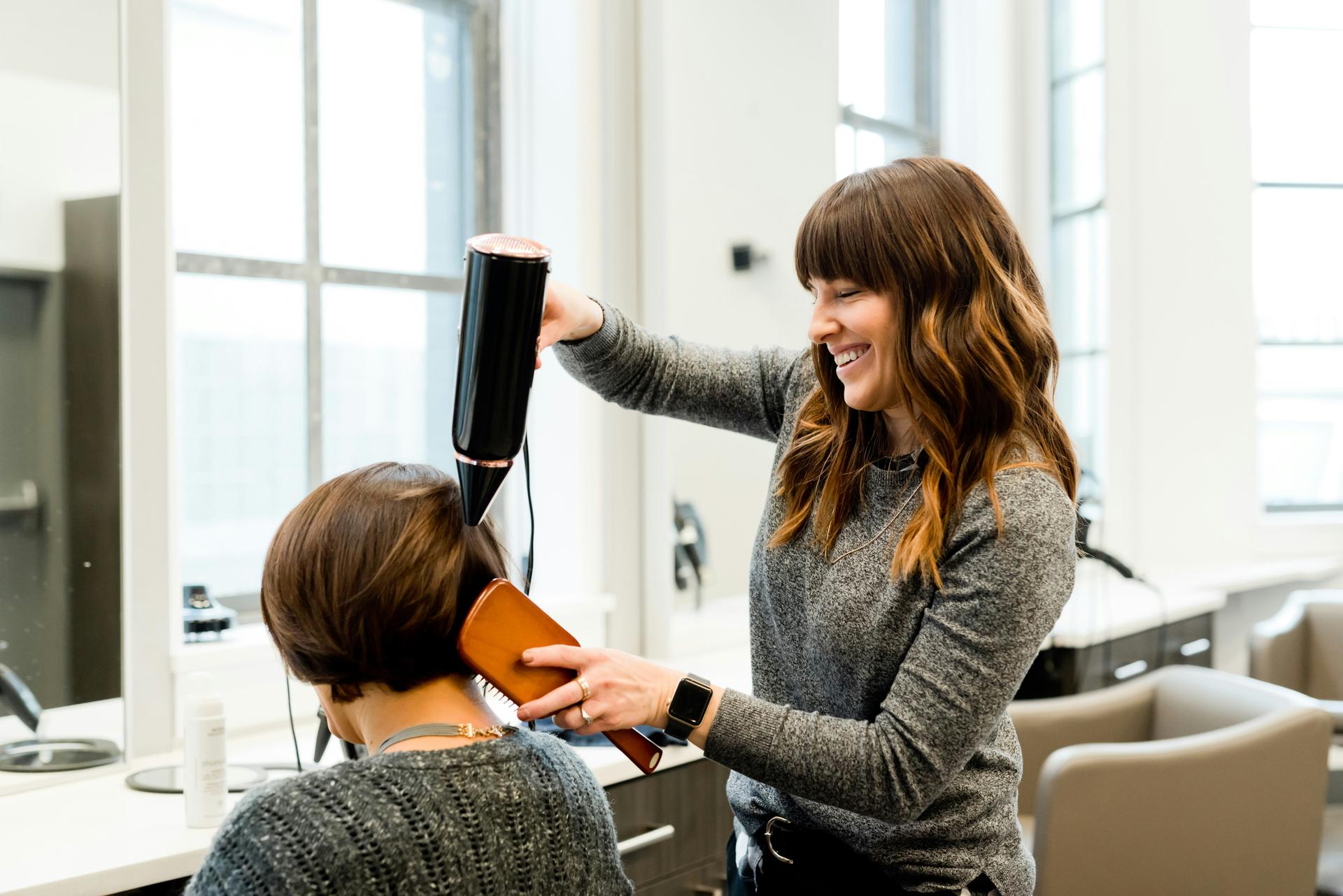 5 Signs Your Salon Has Outgrown Pen-and-Paper Scheduling